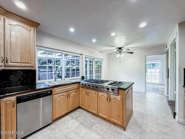 1902 Stonesgate Street, Westlake Village, CA 91361