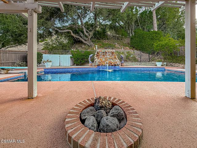 1902 Stonesgate Street, Westlake Village, CA 91361