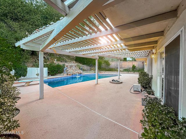 1902 Stonesgate Street, Westlake Village, CA 91361