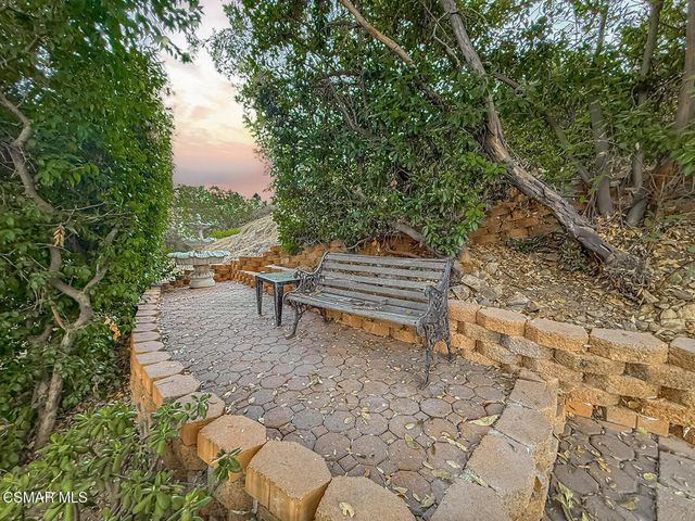 1902 Stonesgate Street, Westlake Village, CA 91361
