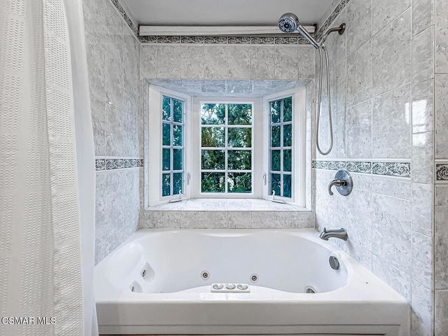 1902 Stonesgate Street, Westlake Village, CA 91361
