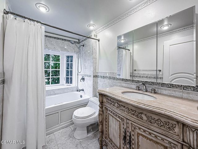 1902 Stonesgate Street, Westlake Village, CA 91361