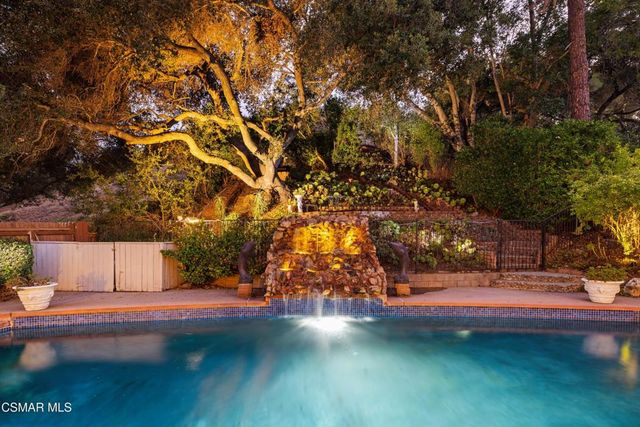 1902 Stonesgate Street, Westlake Village, CA 91361
