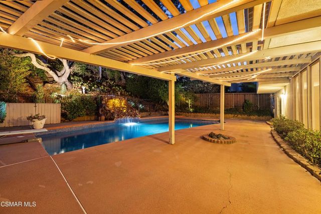 1902 Stonesgate Street, Westlake Village, CA 91361