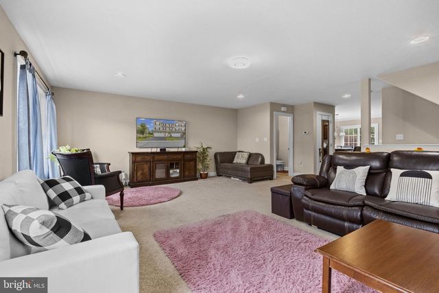 828 SPRING ROCK CT, Mechanicsburg, PA 17055