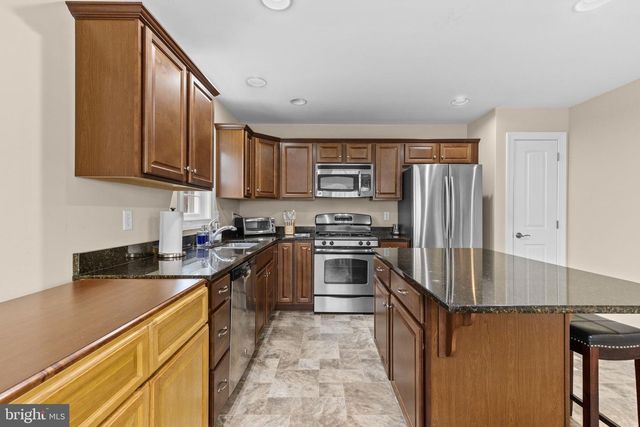 828 SPRING ROCK CT, Mechanicsburg, PA 17055