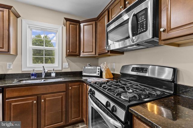 828 SPRING ROCK CT, Mechanicsburg, PA 17055