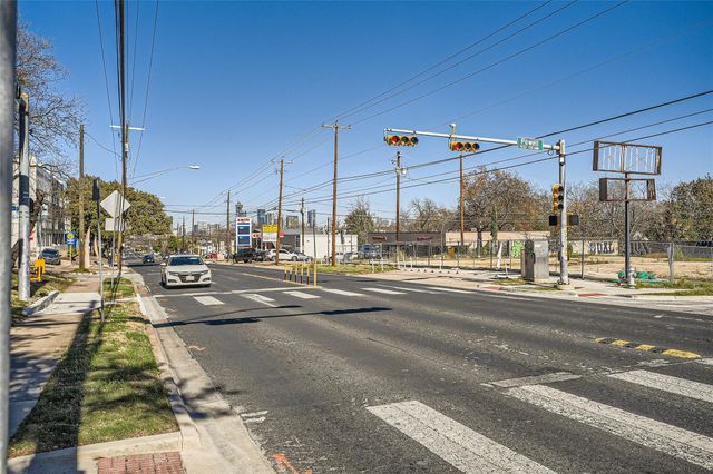 3018 S 1st ST 204, Austin, TX 78704