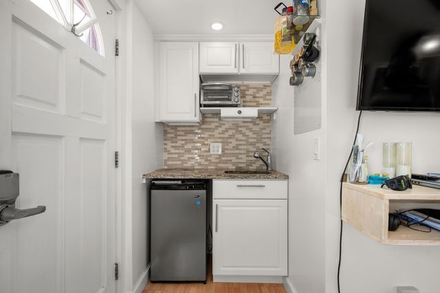 962 Commercial Street UNIT 7, Provincetown, MA 02657