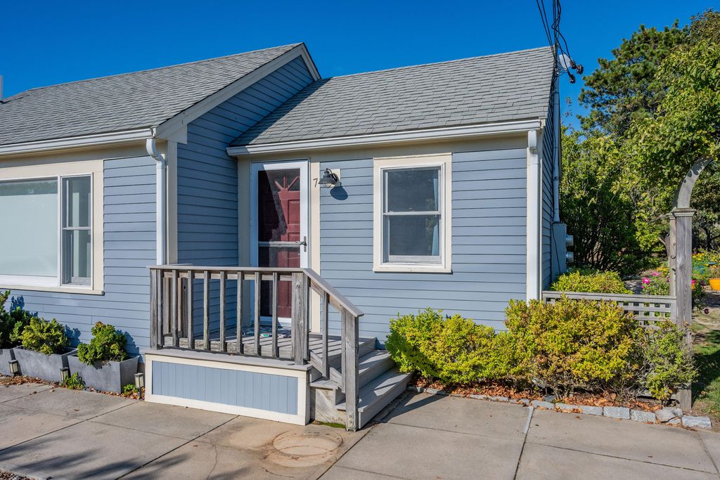 962 Commercial Street UNIT 7, Provincetown, MA 02657