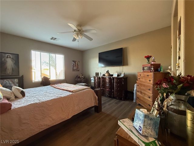 2416 Jubilance Point Court, North Las Vegas, NV 89032