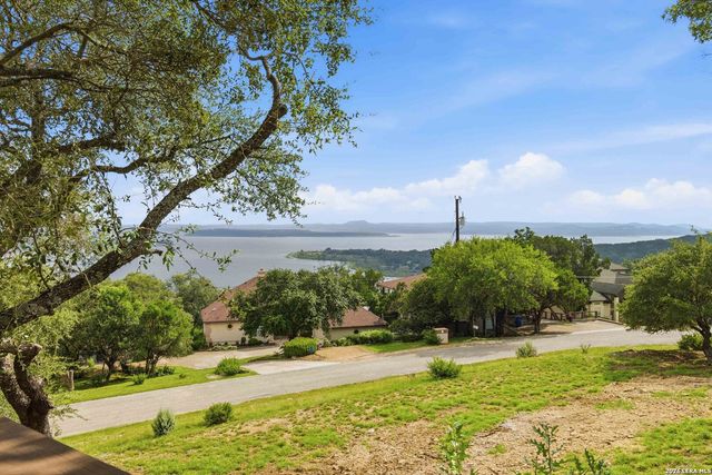 785 LAKE FRST, Canyon Lake, TX 78133