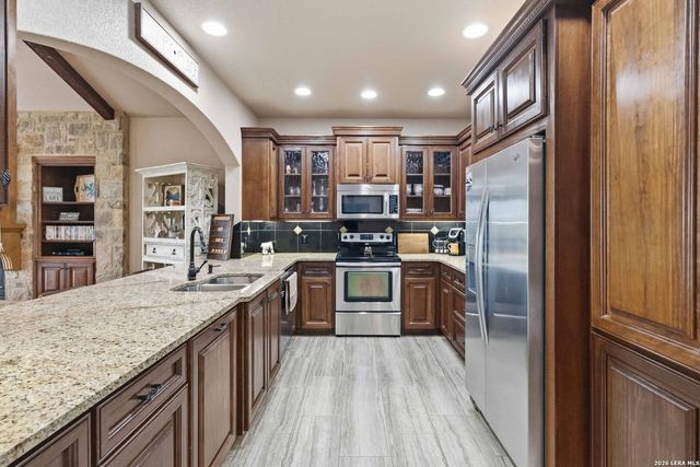 785 LAKE FRST, Canyon Lake, TX 78133