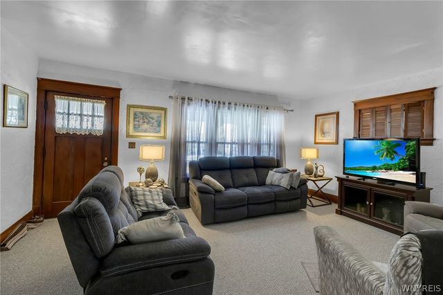 2830 Macklem Avenue, Niagara Falls, NY 14305