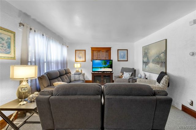 2830 Macklem Avenue, Niagara Falls, NY 14305