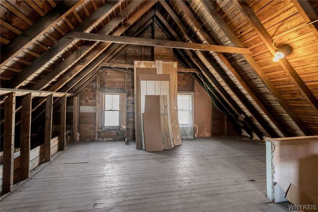 2830 Macklem Avenue, Niagara Falls, NY 14305