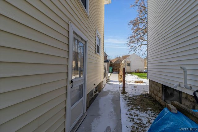 2830 Macklem Avenue, Niagara Falls, NY 14305