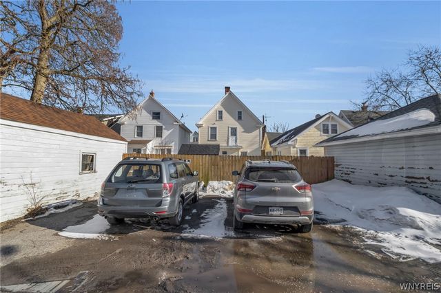 2830 Macklem Avenue, Niagara Falls, NY 14305