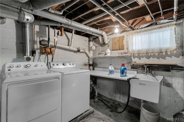 2830 Macklem Avenue, Niagara Falls, NY 14305