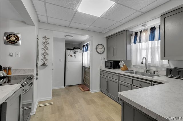 2830 Macklem Avenue, Niagara Falls, NY 14305