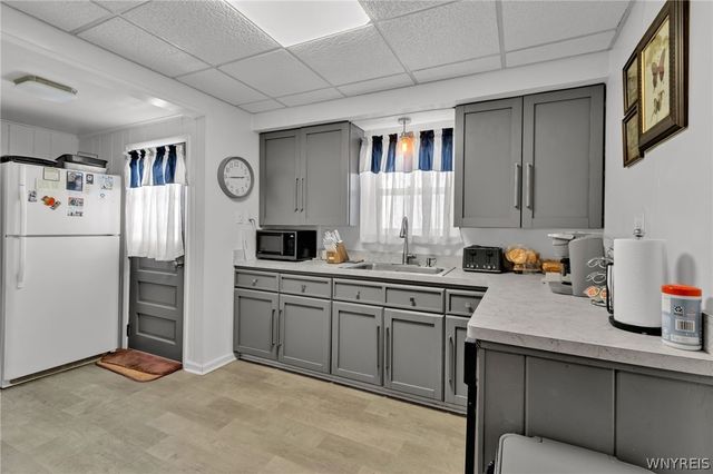 2830 Macklem Avenue, Niagara Falls, NY 14305