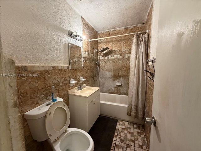 385 NE 129th Street, North Miami, FL 33161