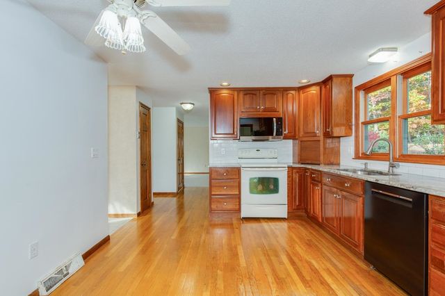 5 Jake Drive, Nashua, NH 03063
