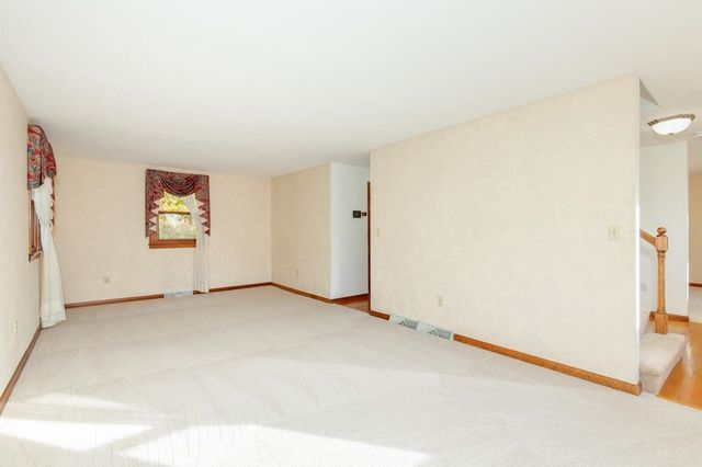5 Jake Drive, Nashua, NH 03063