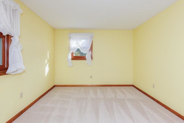 5 Jake Drive, Nashua, NH 03063