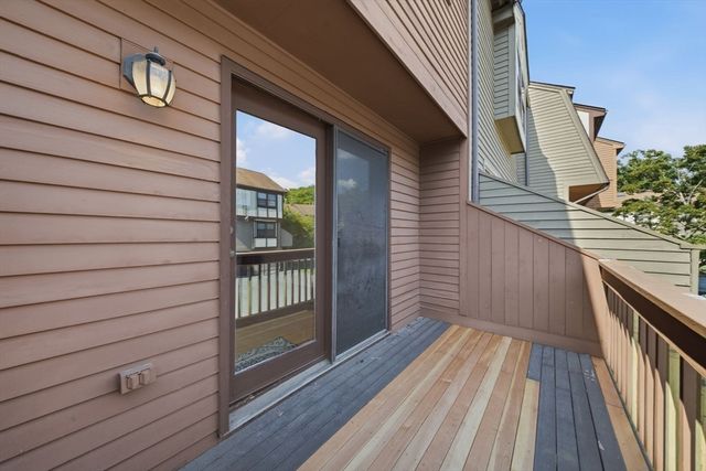 C26 Scotty Hollow Dr C26, Chelmsford, MA 01863