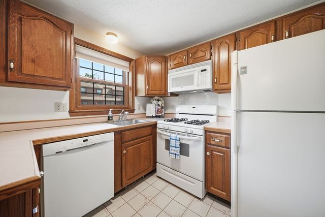 C26 Scotty Hollow Dr C26, Chelmsford, MA 01863
