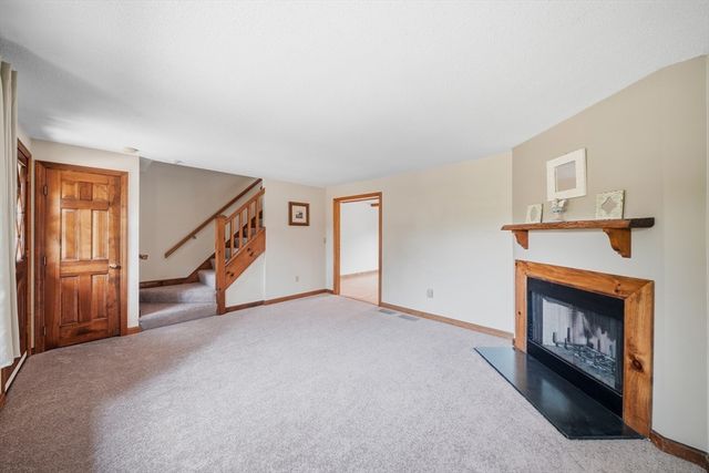 C26 Scotty Hollow Dr C26, Chelmsford, MA 01863
