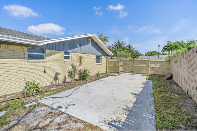 320 Fern Street, Jupiter, FL 33458