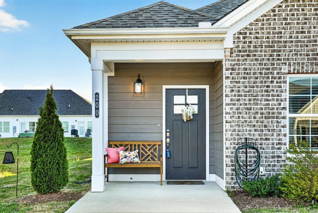 200 Bellingham Cove NE, Cleveland, TN 37312