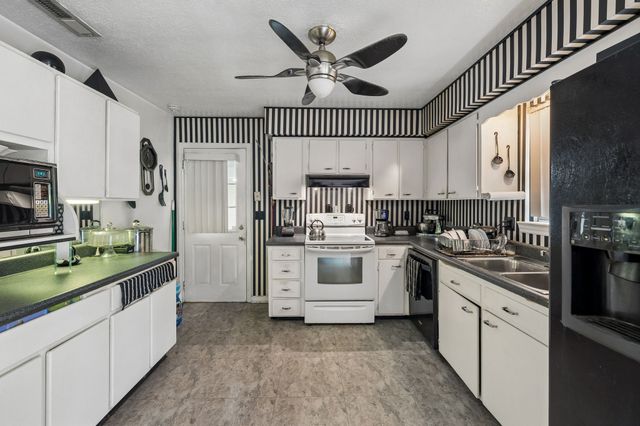 6933 Barter Dr, Harrison, TN 37341