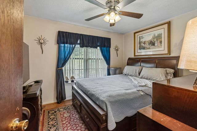 6933 Barter Dr, Harrison, TN 37341