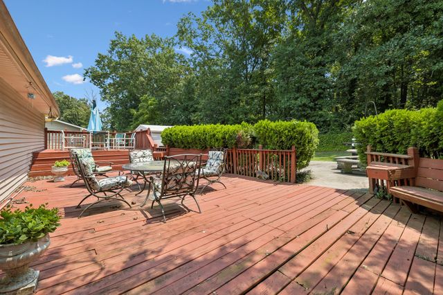 6933 Barter Dr, Harrison, TN 37341