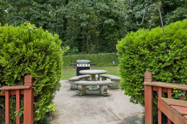 6933 Barter Dr, Harrison, TN 37341