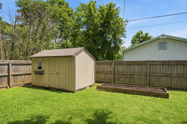 208 East Ave, Goodlettsville, TN 37072