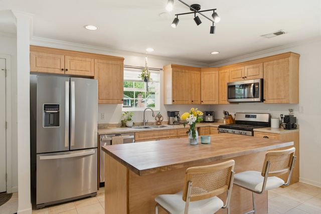 208 East Ave, Goodlettsville, TN 37072