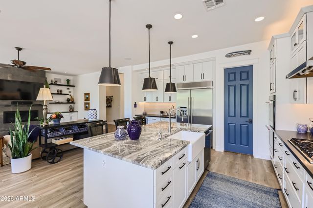 3427 N 42ND Place, Phoenix, AZ 85018