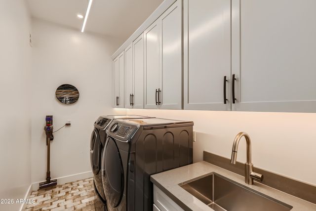 3427 N 42ND Place, Phoenix, AZ 85018