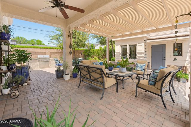 3427 N 42ND Place, Phoenix, AZ 85018