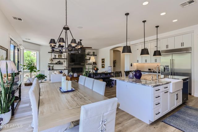 3427 N 42ND Place, Phoenix, AZ 85018