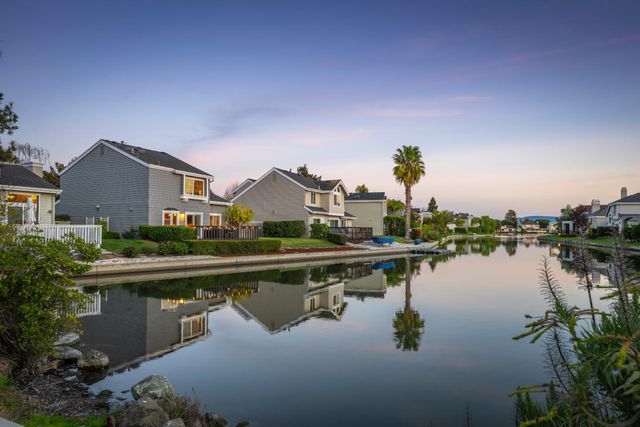 716 Newport Circle, Redwood City, CA 94065