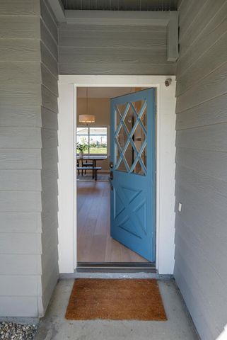 716 Newport Circle, Redwood City, CA 94065