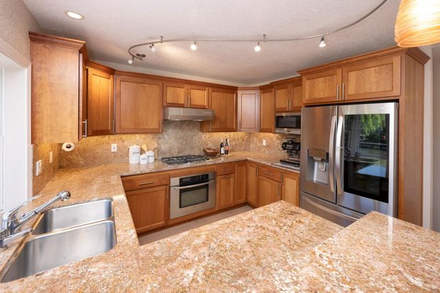 716 Newport Circle, Redwood City, CA 94065