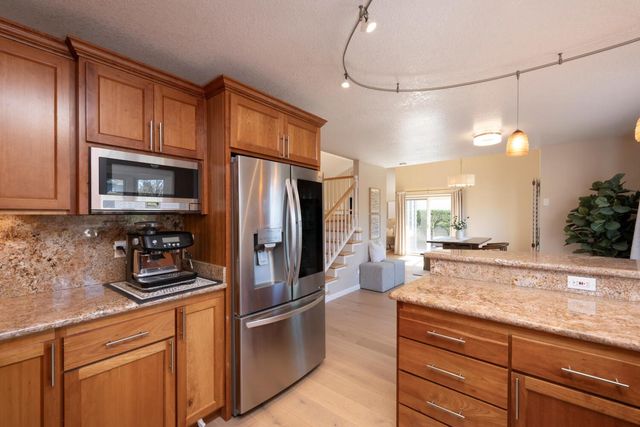 716 Newport Circle, Redwood City, CA 94065