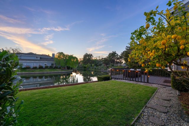 716 Newport Circle, Redwood City, CA 94065