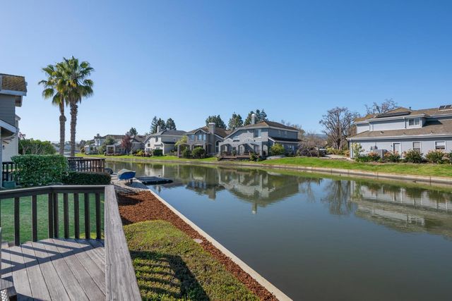 716 Newport Circle, Redwood City, CA 94065